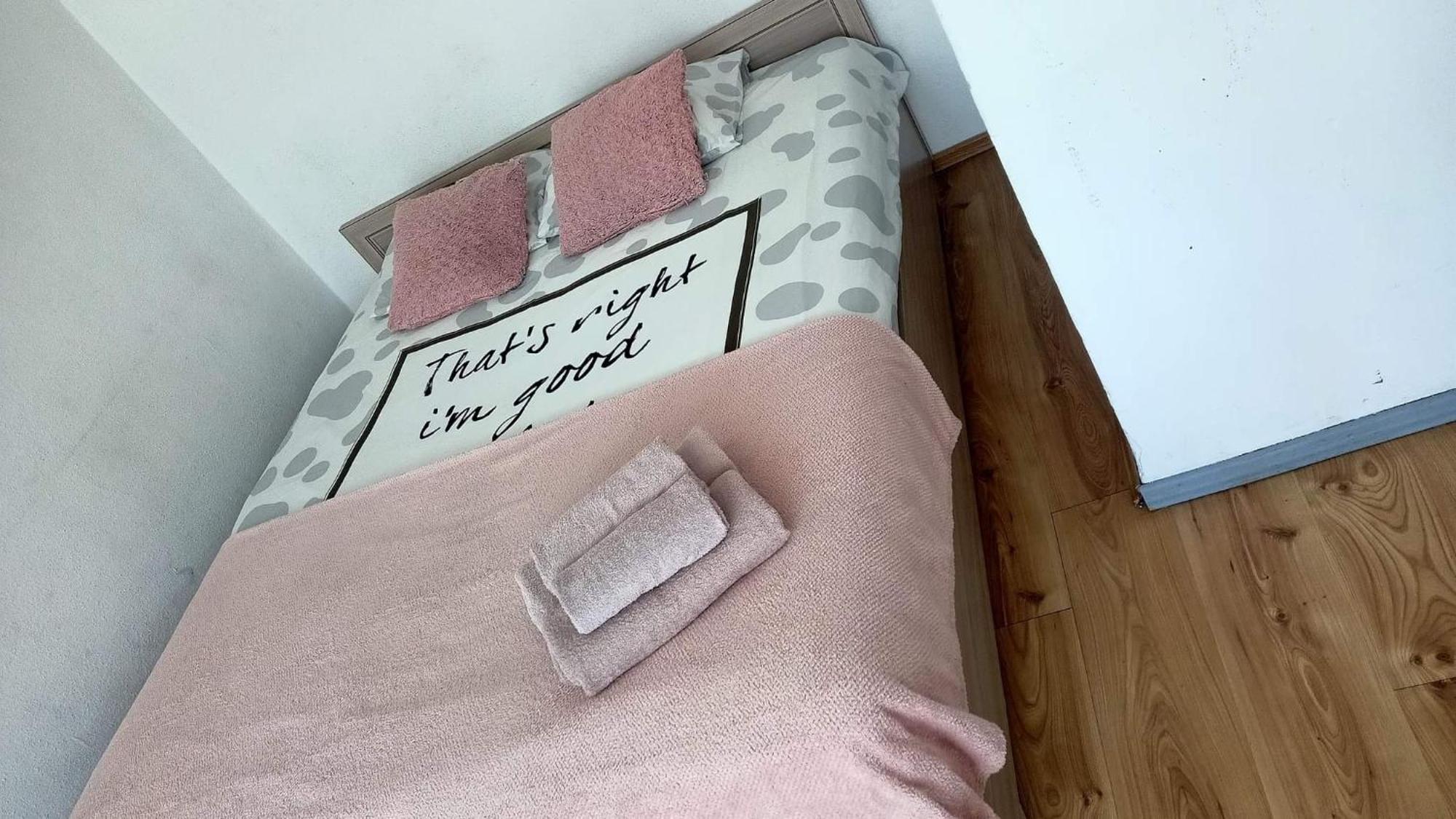 27 Kawalerka Apartman Częstochowa Kültér fotó